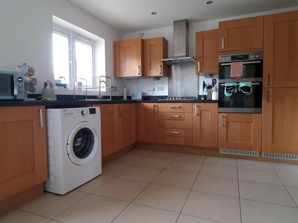 ברמינגהאם Pass The Keys Well Located Modern 5 Bedroom House מראה חיצוני תמונה